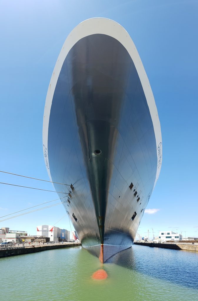 Queen Mary 2 